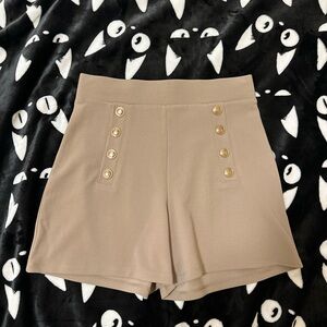 Classic women’s shorts from H&M